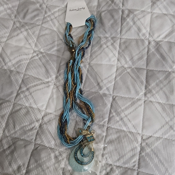 Givy Boho Necklace with Pendant - Picture 2 of 2